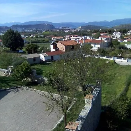 Aggelo 4 Bedroom Apartment Nafplio