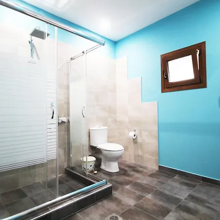 Aggelo 4 Bedroom Appartement *